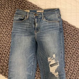 724 High-rise Straight Levi jeans!
